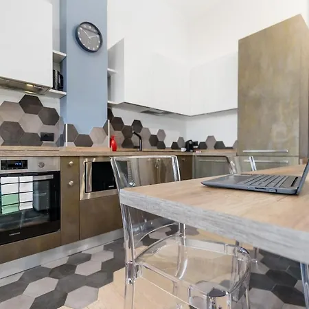 Urban Retreat 45 Apartment *