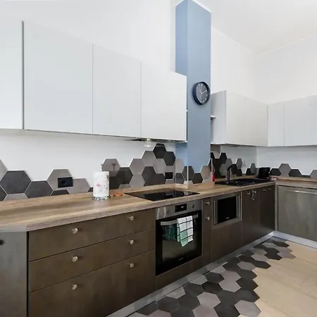 Urban Retreat 45 Apartment *